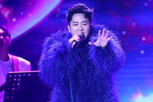 Giải thưởng "Cống hiến 2025": Tùng Dương lập kỷ lục với chiếc cúp thứ 14