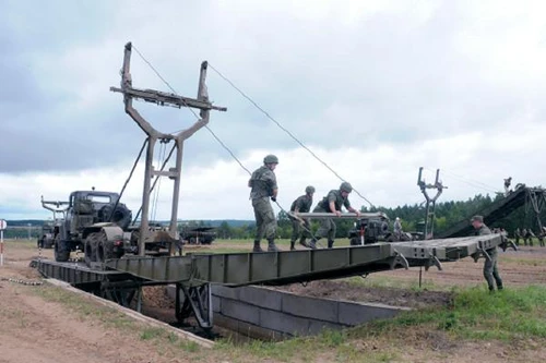 Bộ Quốc phòng Nga phát triển cầu tàng hình tự tháo lắp 