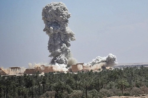 Quân đội Syria bắt đầu tiến quân vào thành cổ Palmyra