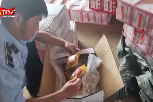 Phạt 12 triệu đồng đối với cơ sở kinh doanh 3.000 chiếc bánh trung thu nhập lậu