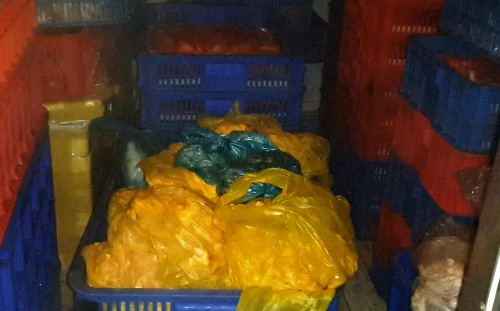 Thịt lợn trộn huyết hoá thịt nai, bò, đà điểu