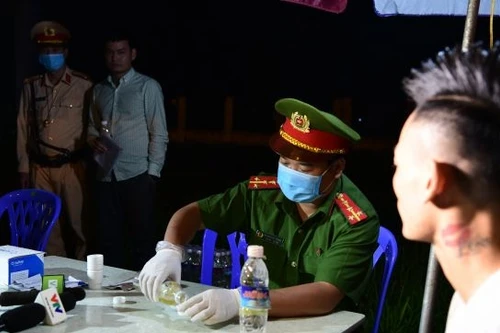 Phát hiện 28 lái xe nghiện ma túy trên cao tốc