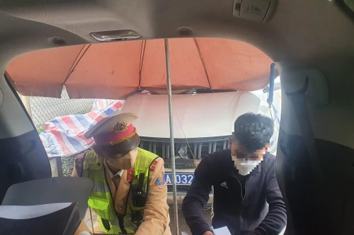 Liên tiếp phát hiện nhiều lái xe dương tính với ma túy trên cao tốc