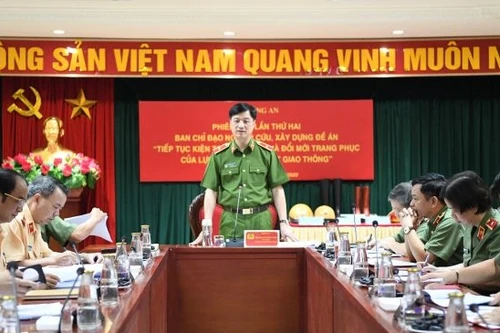 Xây dựng đổi mới trang phục của lực lượng Cảnh sát giao thông