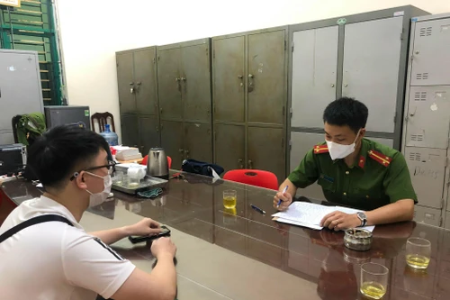 Xử phạt chủ tài khoản facebook bình luận xuyên tạc về phòng, chống dịch Covid-19 tại quận Cầu Giấy