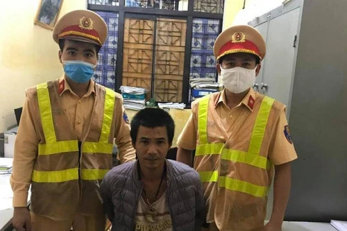 Khởi tố, tạm giam đối tượng trộm ô tô trên Quốc lộ 32