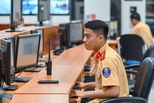 Cảnh sát giao thông Hà Nội tăng cường ứng dụng khoa học, công nghệ chống ùn tắc và tai nạn 