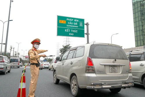 Không để ùn tắc, lái xe vi phạm nồng độ cồn, ma túy trong ngày giỗ Tổ