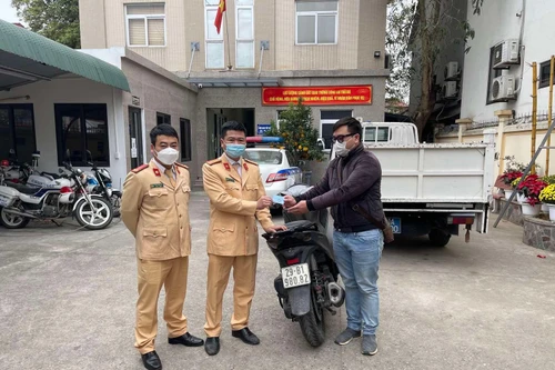 Nhận được xe máy SH sau một giờ bị kẻ gian lấy cắp