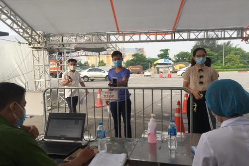 Gần 200.000 người được camera quét mã QR code khi ra vào thành phố