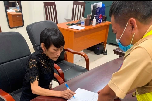 Cảnh sát giao thông và người dân phối hợp bắt kẻ trộm cắp