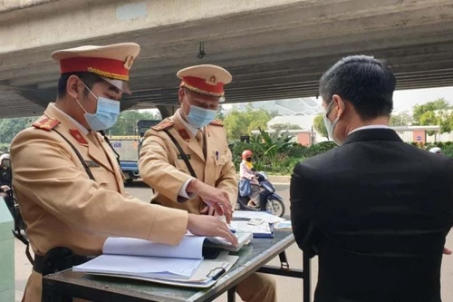 Đánh thức nỗi xấu hổ của lái xe dừng đỗ trái phép