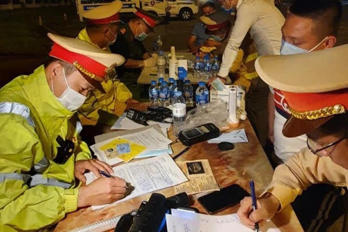 Đi sinh nhật bạn, lái xe nghi ngờ bị "chơi đểu" cho ma túy vào đồ uống