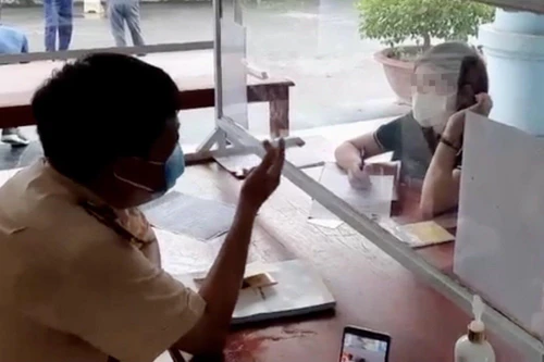 Xử phạt nữ tài xế đi ngược chiều trên cao tốc Nội Bài - Lào Cai