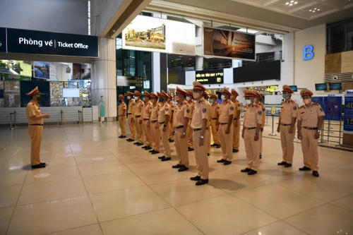 Thi đua bảo đảm trật tự an toàn giao thông, chiến thắng đại dịch Covid-19