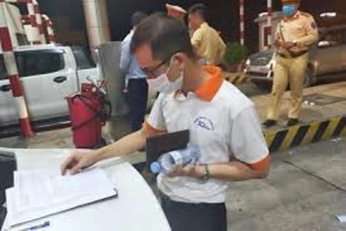 Phạt 17 triệu đồng với lái xe đi ngược chiều trên cao tốc