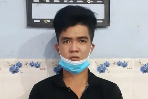 Giấu súng định thông chốt kiểm soát Covid-19 nhưng không thành