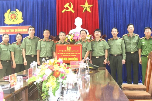 Ấm áp nghĩa tình Công an Hà Nội và nhân dân, Công an tỉnh Quảng Nam