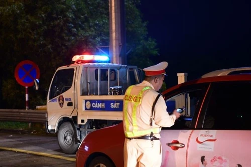 Gần 156.000 lái xe vi phạm nồng độ cồn bị xử phạt trong 11 tháng