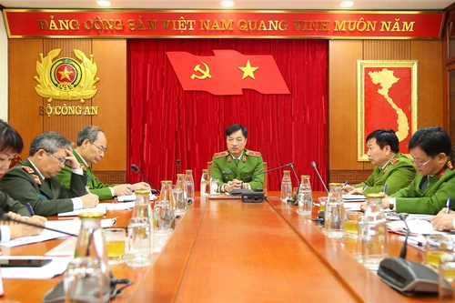 Đẩy mạnh vận động thu hồi và đấu tranh với tội phạm, vi phạm pháp luật về pháo