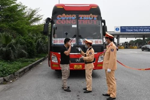 'Soi' kỹ vi phạm nồng độ cồn và ma túy trên cao tốc Hà Nội – Lào Cai