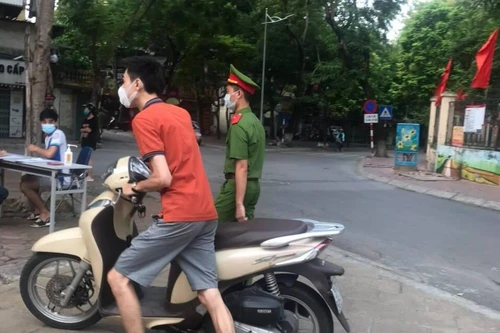 CAP Nghĩa Đô tìm chủ sở hữu xe máy