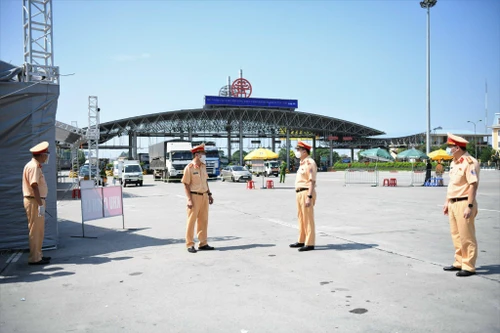 Xử phạt gần 4.000 phương tiện quá tải trong 1 tháng giữa mùa Covid-19