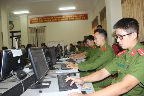 Cận cảnh những 'cuộc đua nước rút' cập nhật dữ liệu Quốc gia về dân cư