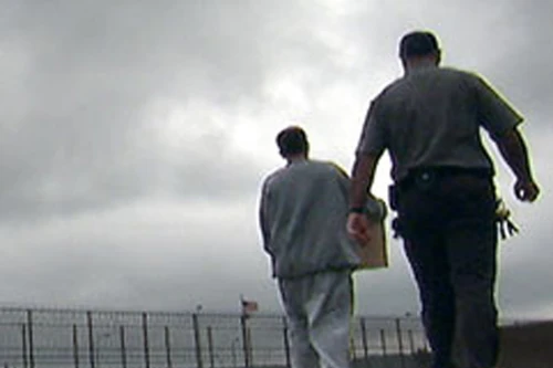 Những gì sẽ xảy ra sau khi một phạm nhân được phóng thích? 