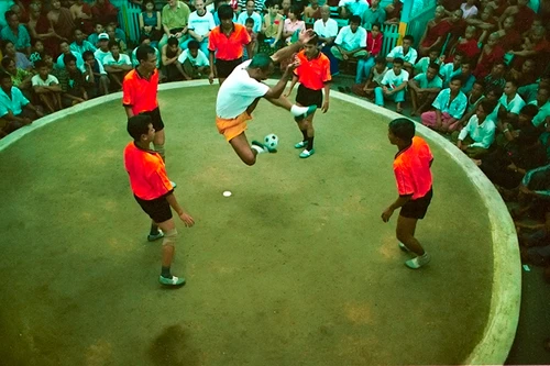 Chinlone, món "trang sức" của chủ nhà SEA Games 27