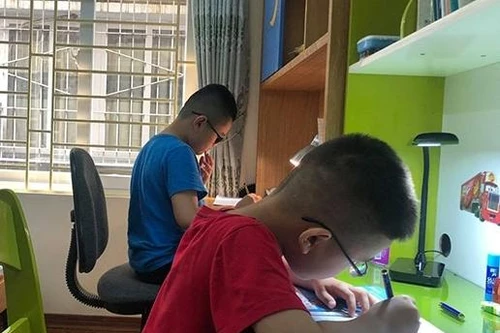 Phụ huynh đau đầu tìm người trông trẻ mùa dịch Covid-19