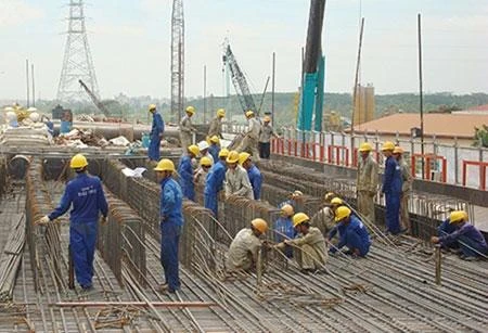 Ép công nhân đi làm dịp 30-4 và 1-5 bị phạt tới 50 triệu đồng