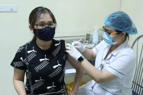 Chưa đăng ký tạm trú có được tiêm vaccine phòng Covid-19 không?