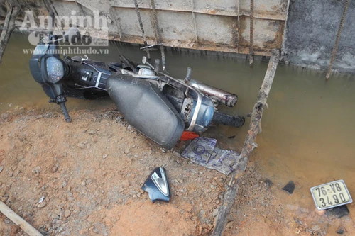 Rơi xuống hố công trình, 2 công nhân tử vong