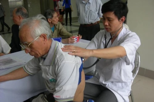 Ngày 3-12, Bệnh viện Bạch Mai khám, tư vấn miễn phí bệnh phổi tắc nghẽn