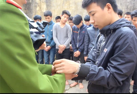 Chặn đường đánh nhau, một thanh niên tử vong