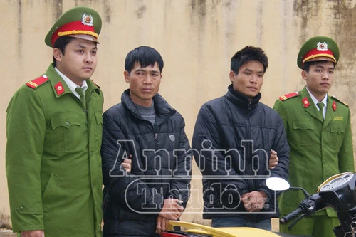 Bắt khẩn cấp 2 đối tượng chuyên cướp tài sản