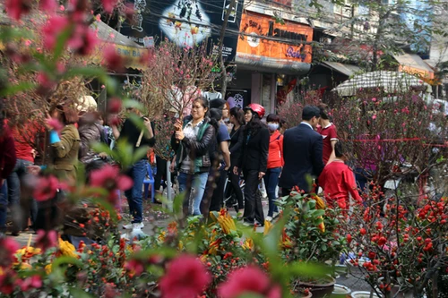 Chợ phiên không thể thiếu của Tết Hà Nội