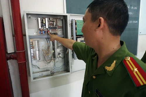 Hàng nghìn người dân chung cư Xa La có biết mối hiểm họa này?