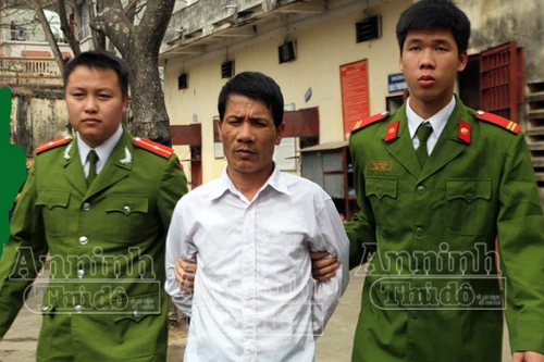 Clip bắt kẻ siết cổ cụ bà 85 tuổi, cướp đôi hoa tai 