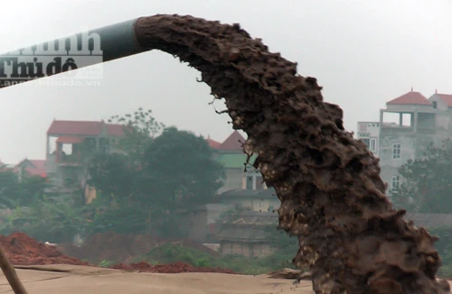 "Vòi bạch tuộc" rút ruột sông Hồng