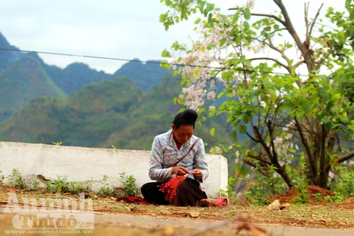 Bài 1: Bản tráng ca vang từ Pha Đin về thành phố hoa ban