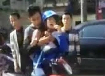 Cô gái nhanh trí thoát khỏi tên cướp 