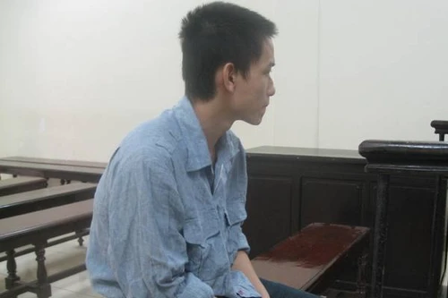 Thiếu nữ khai tăng tuổi để được "quan hệ" với bạn trai