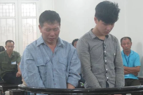 Kéo con theo học lái xe, bố biến quý tử thành kẻ "tội đồ"