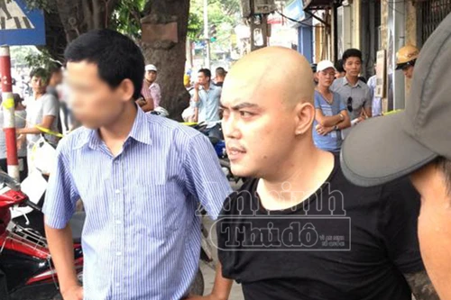 Mang dao phóng lợn, chống đối lực lượng 141 quyết liệt