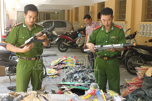 “Súng AK, súng trường” tuồn về Hà Nội dịp Trung thu