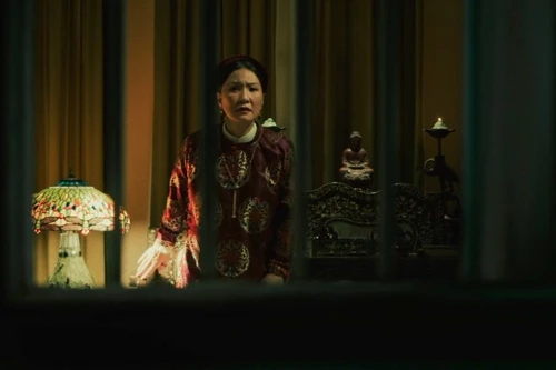 Nghệ sĩ Hồng Đào xuất hiện trong hình ảnh đầu tiên của “Linh miêu – Quỷ nhập tràng”