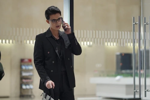 Trần Ngọc Vàng lần đầu đóng phản diện, hóa tổng tài gian ác trên phim