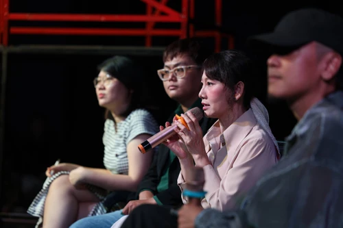 Nhạc kịch đương đại “Ảo quan”: Cuộc chơi nghệ thuật đầy táo bạo của NSND Mỹ Uyên và Chinh Ba